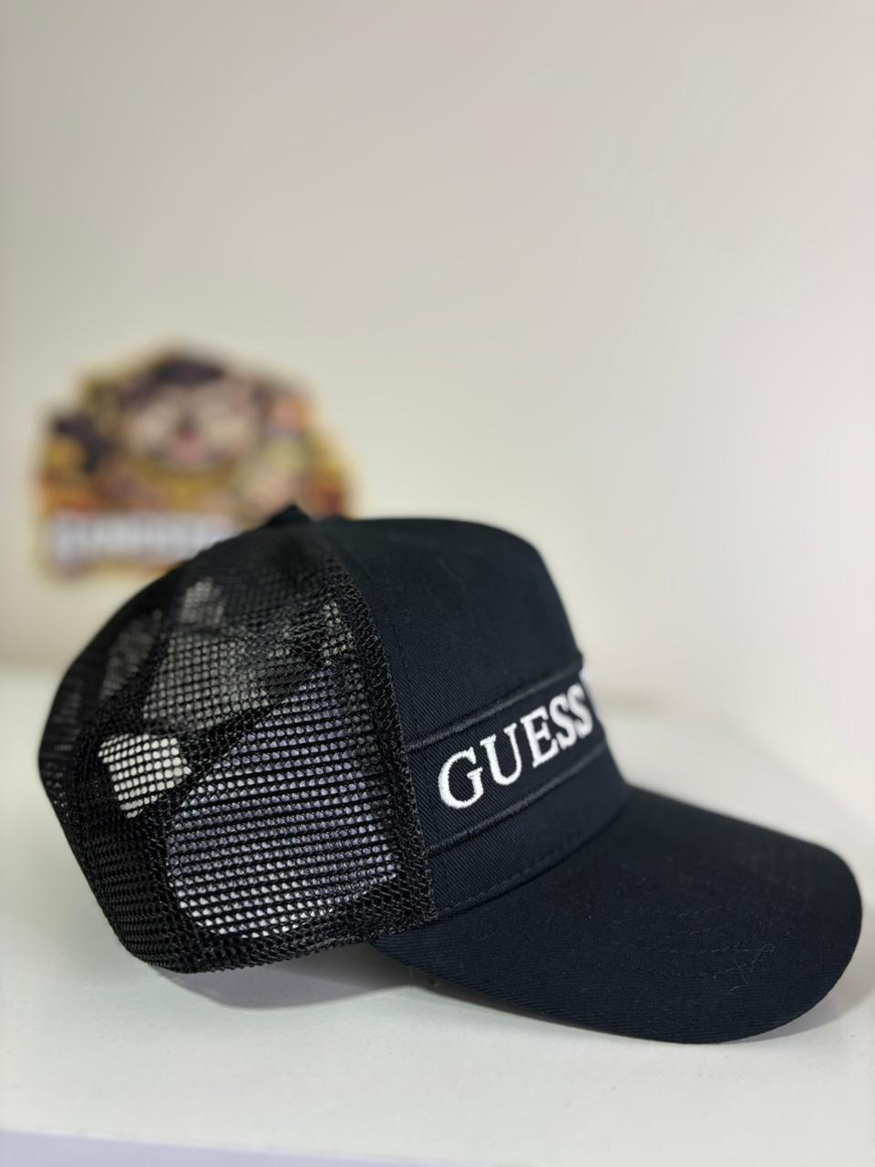 Gorra Guess