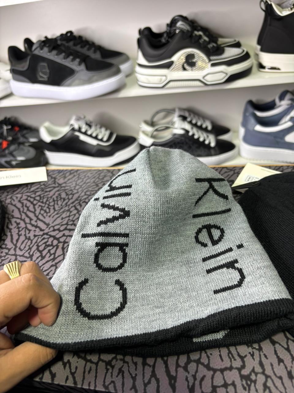 Gorra Calvin Klein Reversible