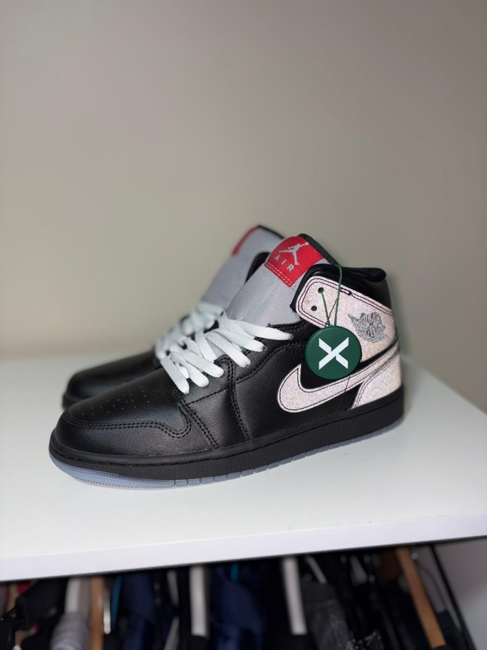 Jordan 1 Metallic
