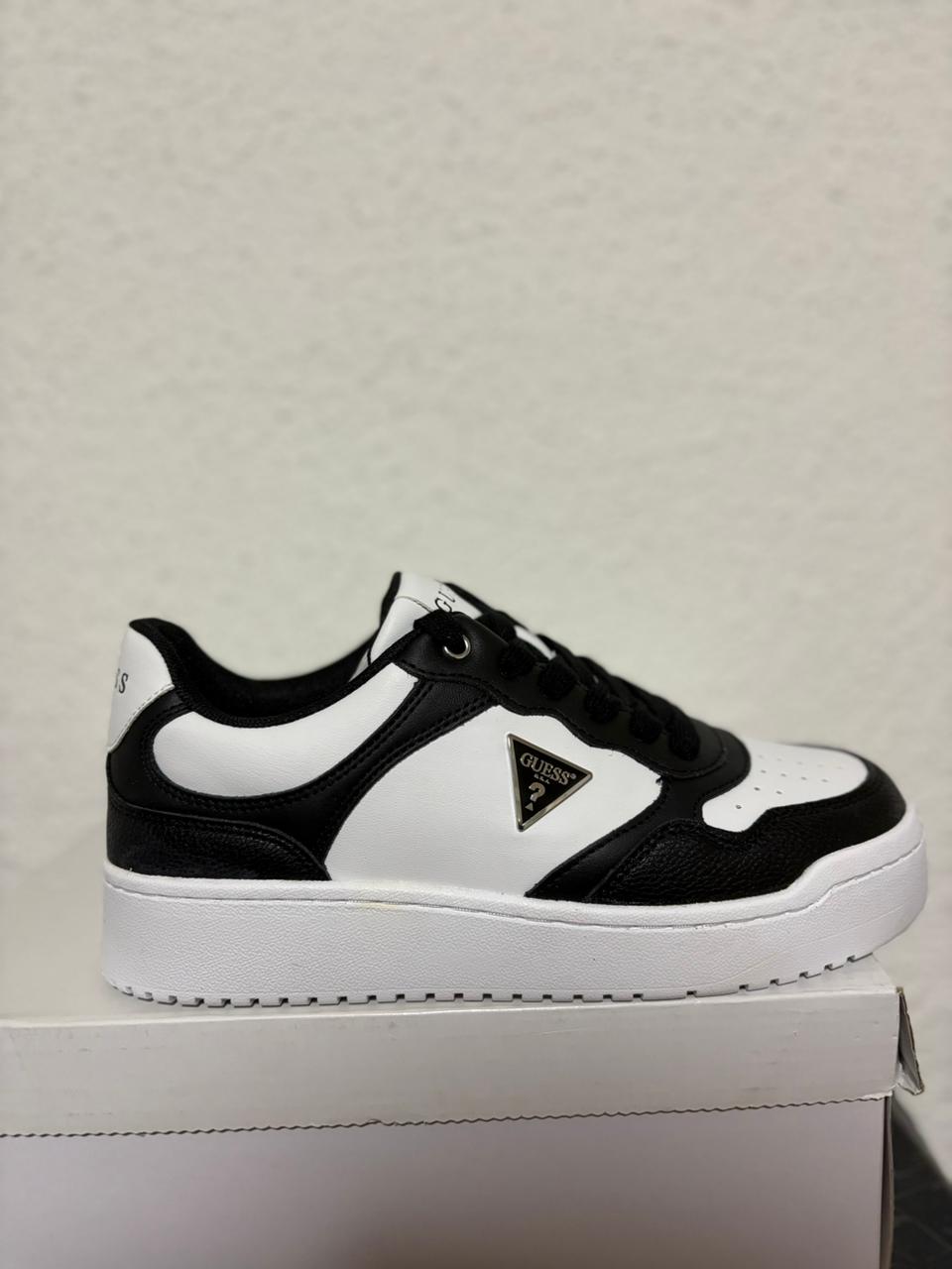 Zapatillas Guess